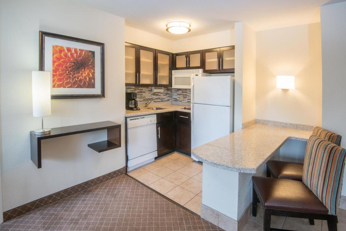 Staybridge Suites Columbus-Airport an IHG Hotel - image 2