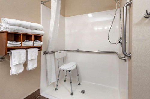 Comfort Suites Columbus West - Hilliard - image 18