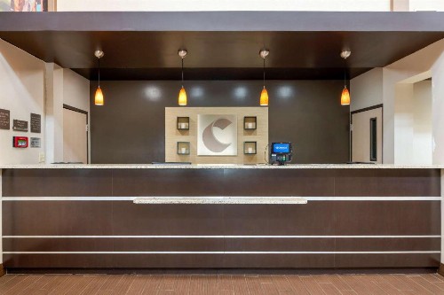 Comfort Suites Columbus - image 29