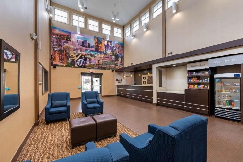 Comfort Suites Columbus - image 35