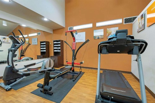 Comfort Suites Columbus - image 36