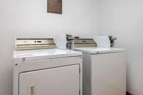 Comfort Suites Columbus - image 37