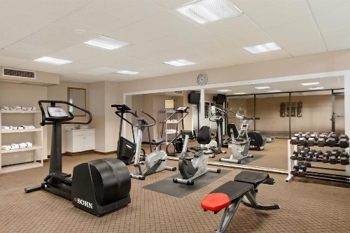 Days Inn by Wyndham Columbus Airport - image 20