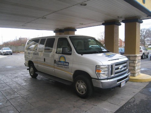 Days Inn by Wyndham Columbus Airport - image 39