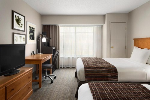 Country Inn & Suites by Radisson Columbus Airport OH - image 16