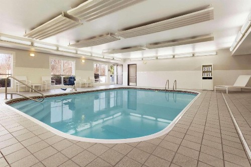 Country Inn & Suites by Radisson Columbus Airport OH - image 2