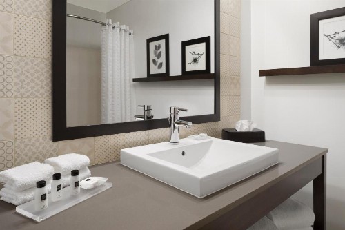 Country Inn & Suites by Radisson Columbus Airport OH - image 22
