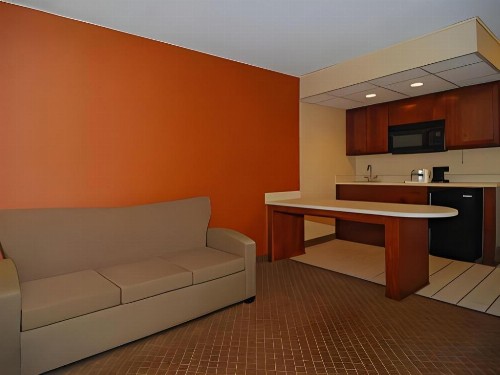 Norwood Inn & Suites Columbus - image 13