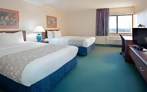 Norwood Inn & Suites Columbus - image 2