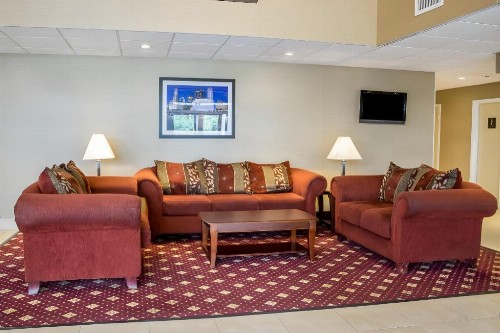 Norwood Inn & Suites Columbus - image 4