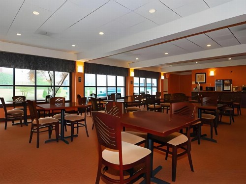 Norwood Inn & Suites Columbus - image 5