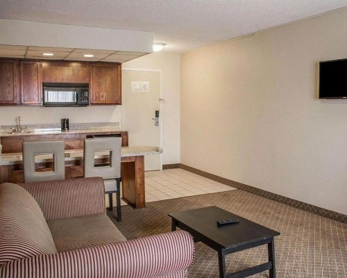 Norwood Inn & Suites Columbus - image 9