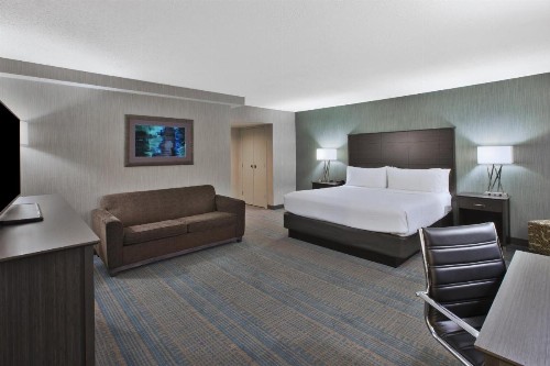 Holiday Inn Columbus Downtown - Capitol Square an IHG Hotel - image 32