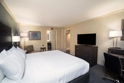 Holiday Inn Columbus Downtown - Capitol Square an IHG Hotel - image 33