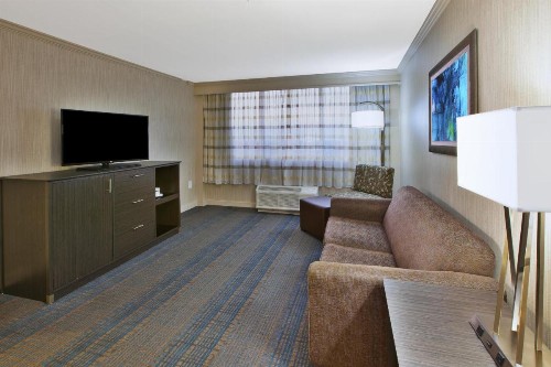 Holiday Inn Columbus Downtown - Capitol Square an IHG Hotel - image 38