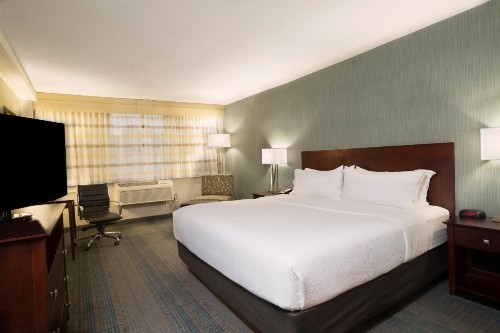 Holiday Inn Columbus Downtown - Capitol Square an IHG Hotel - image 49