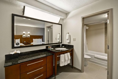 Hyatt Place Columbus Worthington - image 28