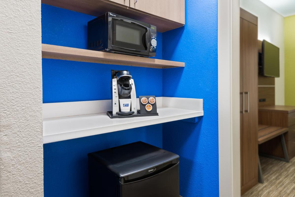 Holiday Inn Express & Suites - Columbus Airport East an IHG Hotel - image 6