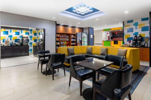 La Quinta by Wyndham Columbus West - Hilliard - image 13