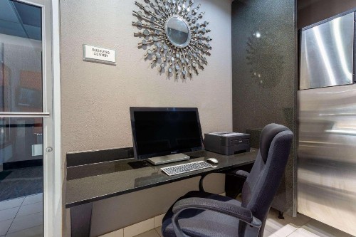 La Quinta by Wyndham Columbus West - Hilliard - image 18