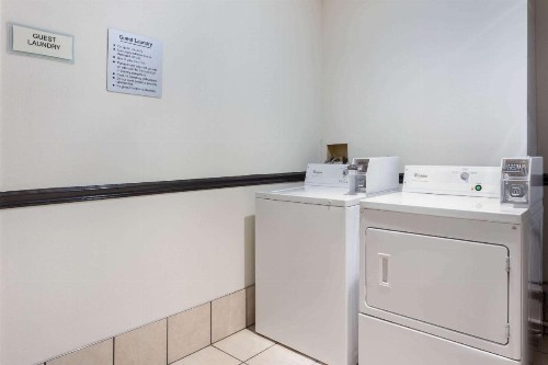 La Quinta by Wyndham Columbus West - Hilliard - image 26