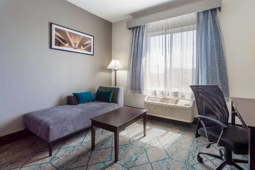 La Quinta by Wyndham Columbus West - Hilliard - image 7