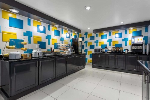 La Quinta by Wyndham Columbus West - Hilliard - image 9
