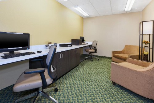 Candlewood Suites Polaris an IHG Hotel - image 21