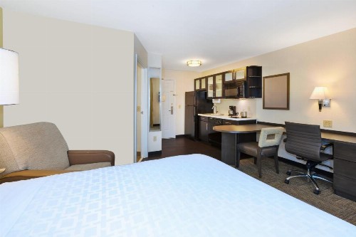 Candlewood Suites Polaris an IHG Hotel - image 6