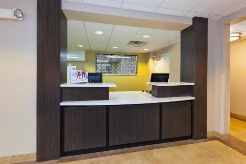 Candlewood Suites Polaris an IHG Hotel - image 9