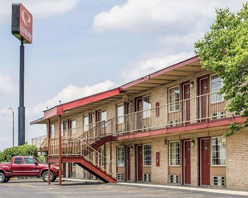 Econo Lodge Columbus - image 1