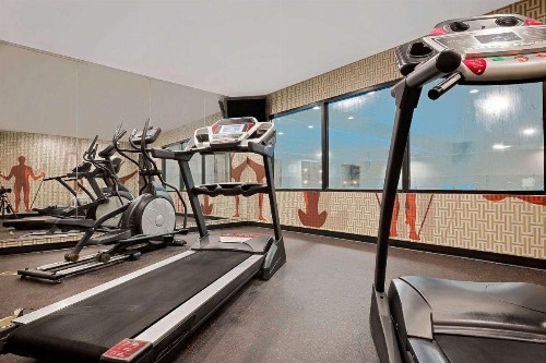 Hawthorn Suites by Wyndham Columbus West - image 13