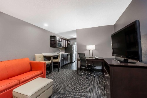 Hawthorn Suites by Wyndham Columbus West - image 25