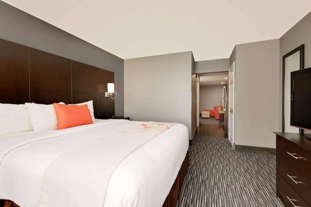 Hawthorn Suites by Wyndham Columbus West - image 5