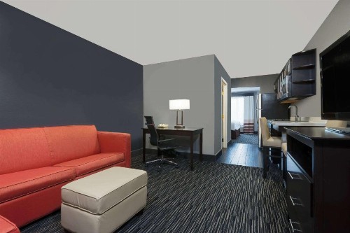 Hawthorn Suites by Wyndham Columbus West - image 7