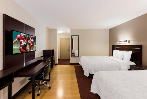 Red Roof Inn PLUS+ Columbus Downtown - Convention Center - image 32