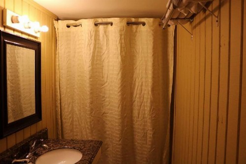 Inn Towne Motel - image 9