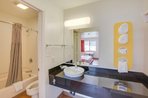 Motel 6-Columbus OH - West - image 29