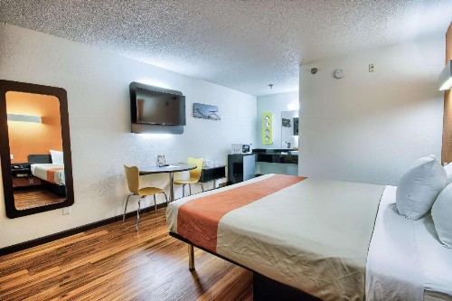 Motel 6-Columbus OH - West - image 47