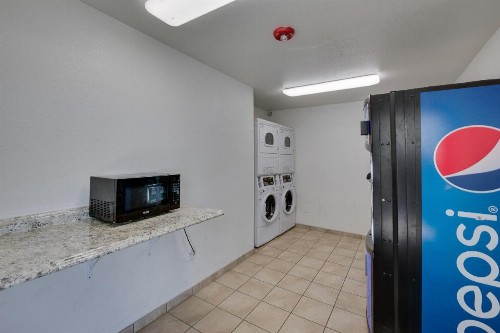 Motel 6-Columbus OH - West - image 5