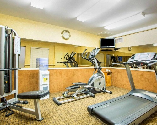 Quality Inn and Suites North/Polaris - image 18