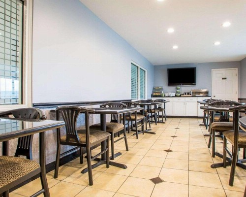 Quality Inn and Suites North/Polaris - image 3
