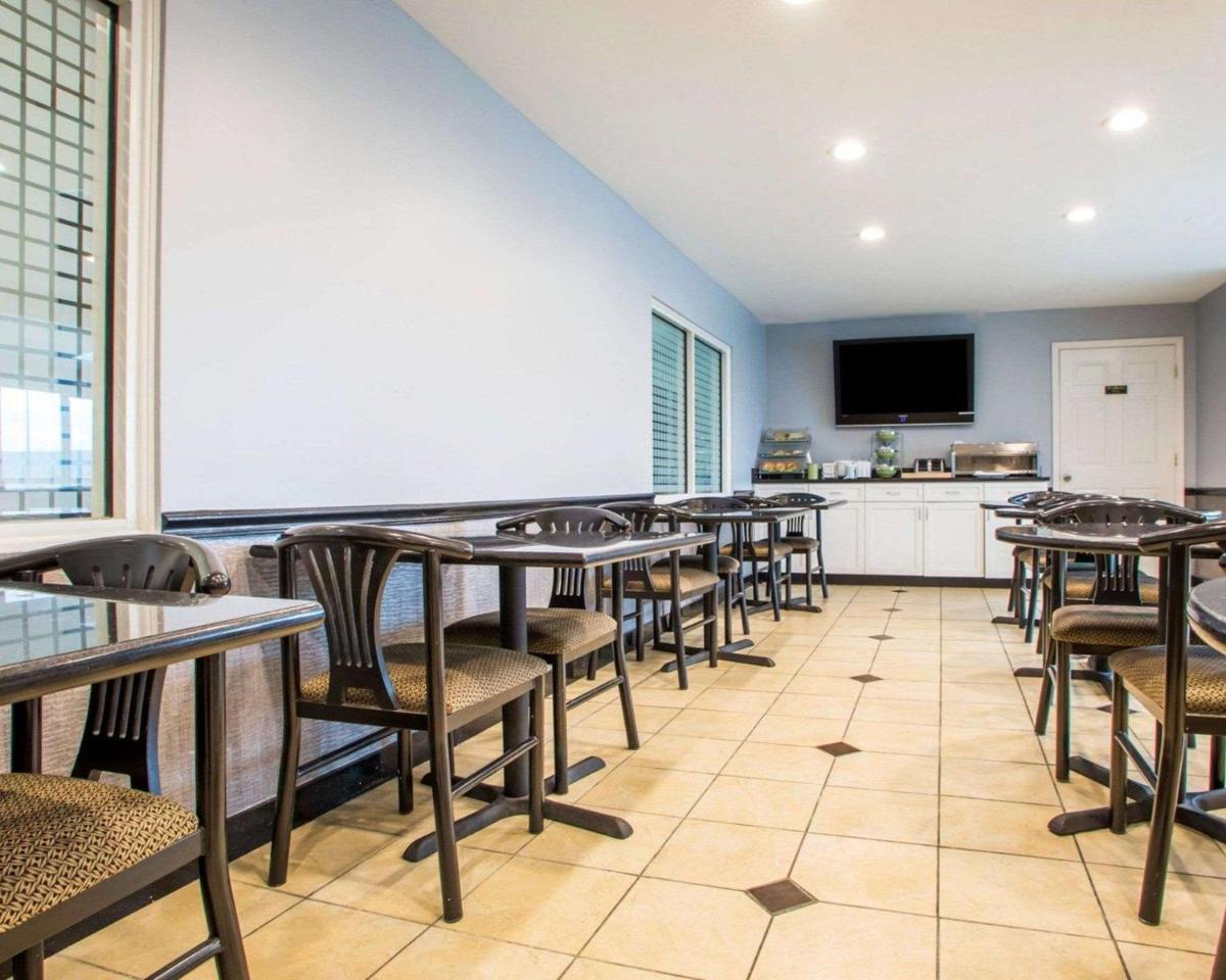 Quality Inn and Suites North/Polaris - image 3