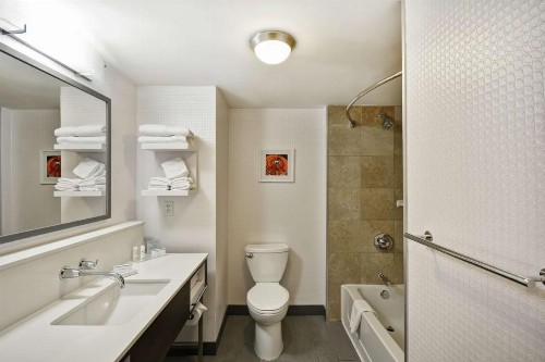 Hampton Inn & Suites Columbus-Easton Area - image 29
