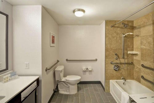 Hampton Inn & Suites Columbus-Easton Area - image 32