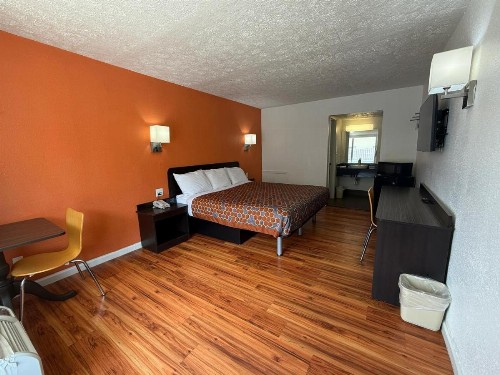Motel 6-Columbus OH - image 34