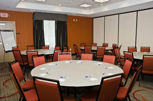 Holiday Inn Express & Suites Columbus - Easton Area an IHG Hotel - image 4