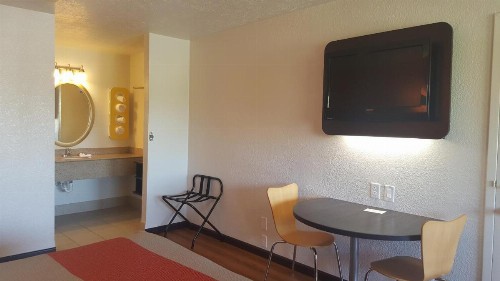 Motel 6-Columbus OH - OSU - image 13