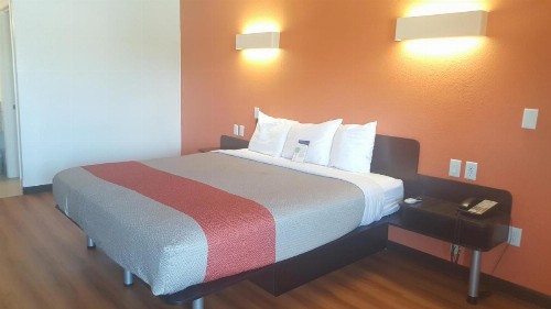 Motel 6-Columbus OH - OSU - image 26