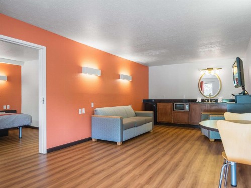 Motel 6-Columbus OH - OSU - image 28
